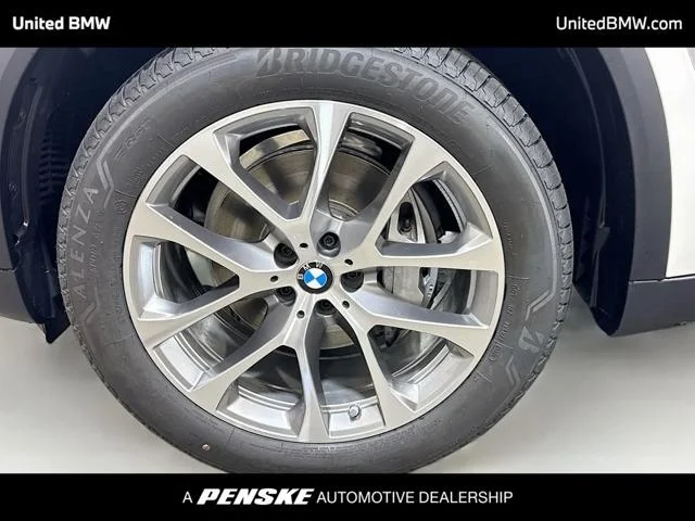 New 2026 Alpine White BMW X5 40i image 2