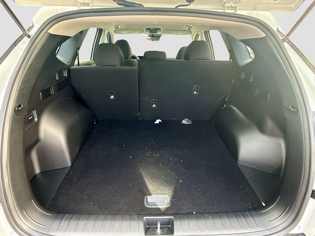 2025 Hyundai Tucson SE - Photo 18