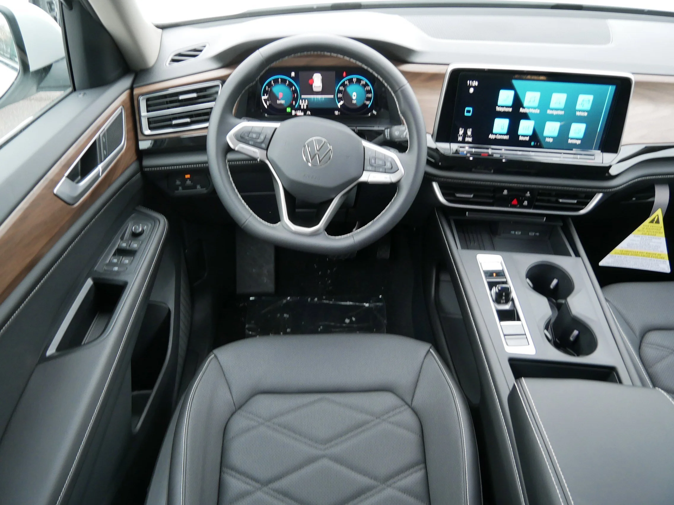 New 2026 Opal White Pearl Volkswagen 2.0T SE image 7