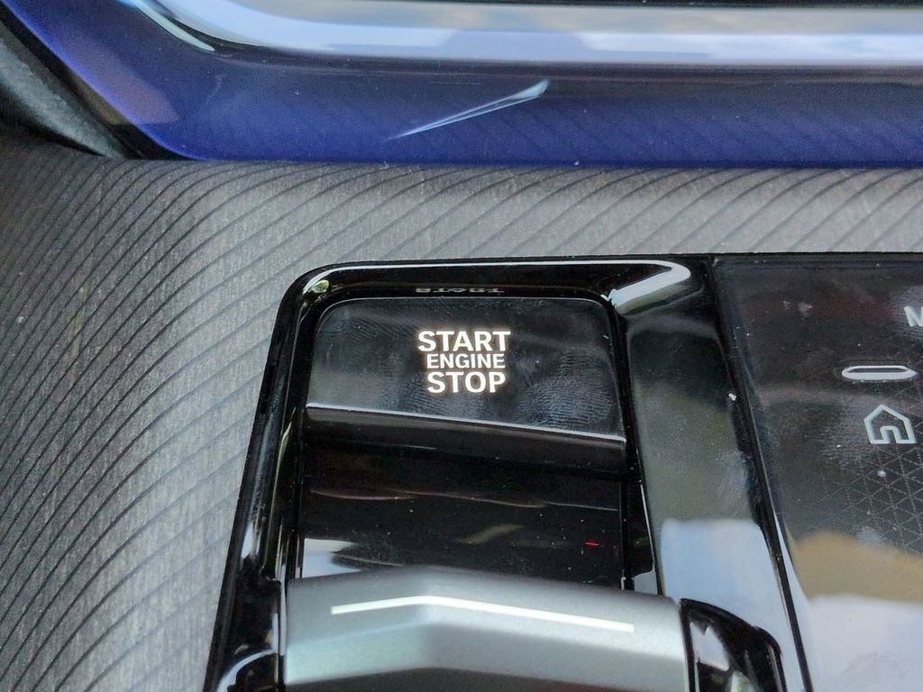 New 2026 Tanzanite Blue II Metallic BMW 30 xDrive image 29
