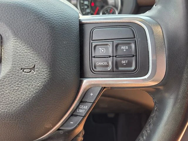 Used 2022 White Ram Laramie image 28