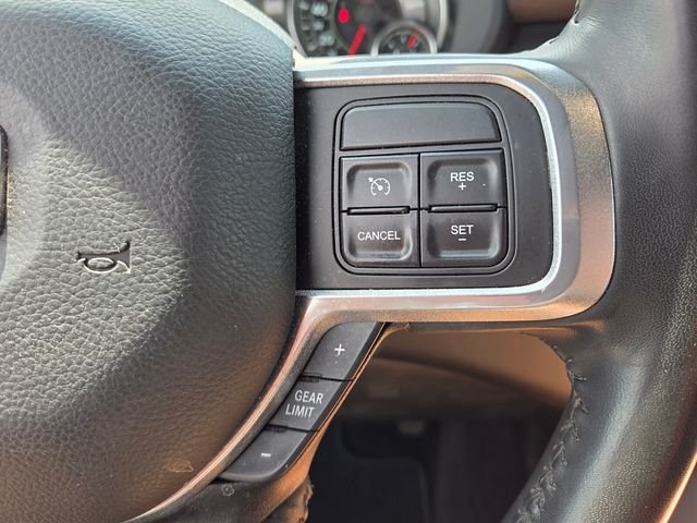 Used 2022 White Ram Laramie image 28