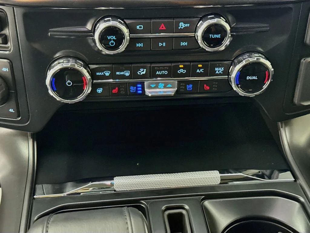 Used 2026 Avalanche Ford Lariat image 19