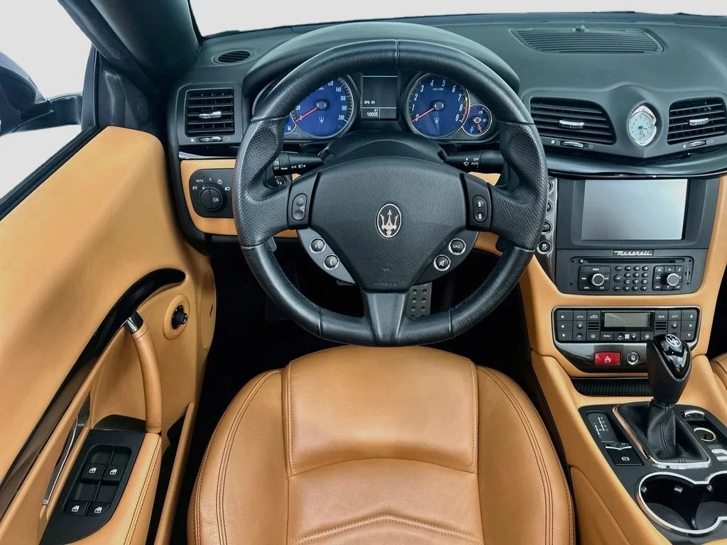 Used 2017 Grigio Granito Metallic Maserati Sport image 18