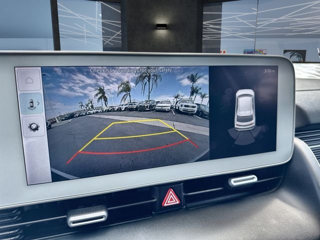 Used 2024 Black Hyundai SE image 25