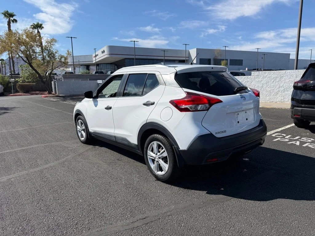 Used 2018 White Nissan S image 15