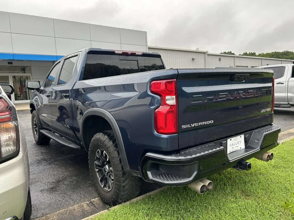 Used 2022 Northsky Blue Metallic Chevrolet ZR2 image 5