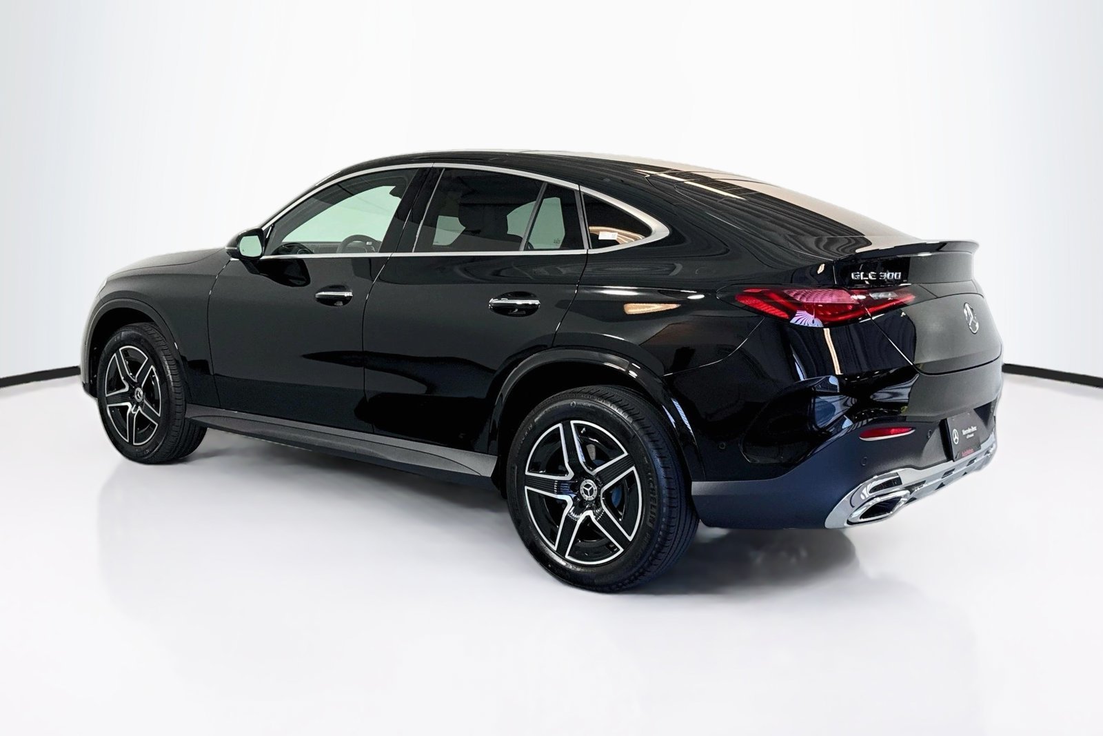 New 2027 Black Mercedes-Benz GLC 300 image 7