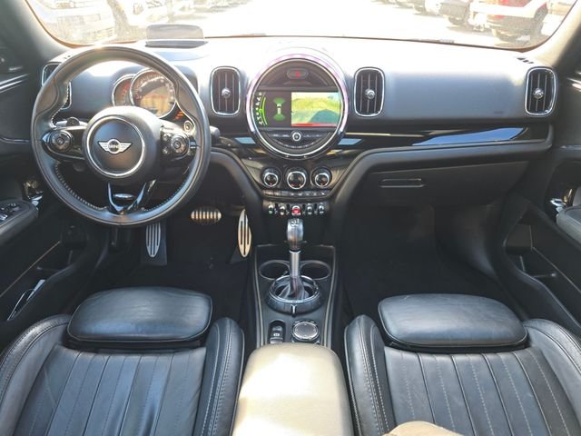 Used 2018 Chili Red MINI Base image 18