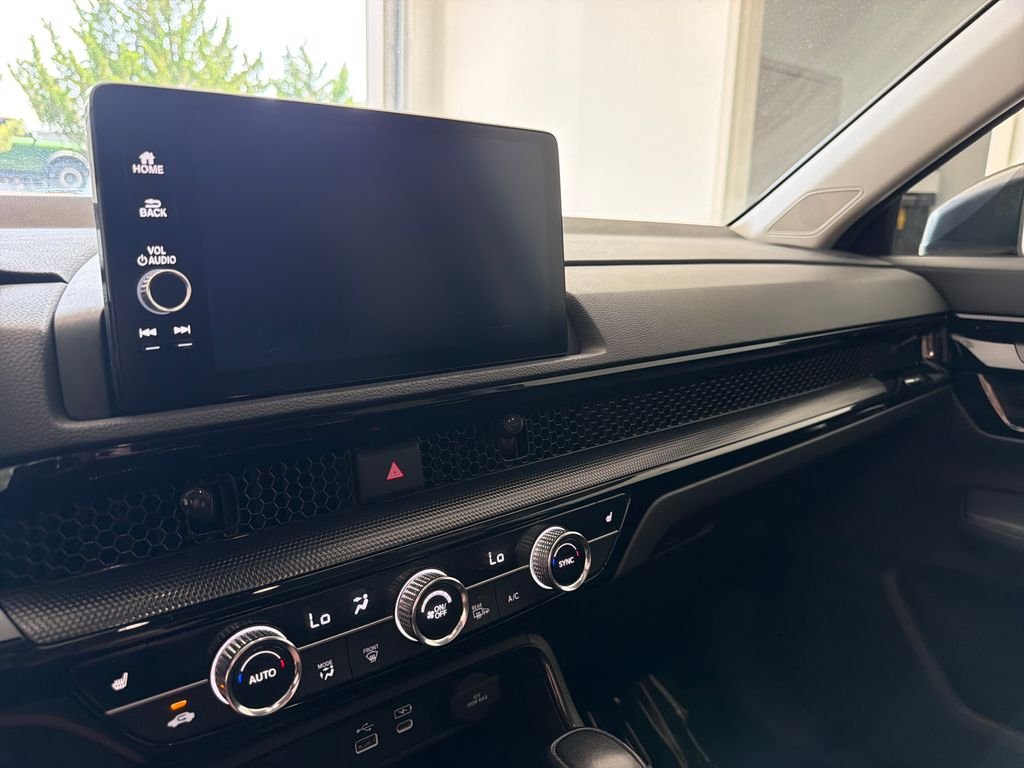Used 2024  Honda EX-L image 18