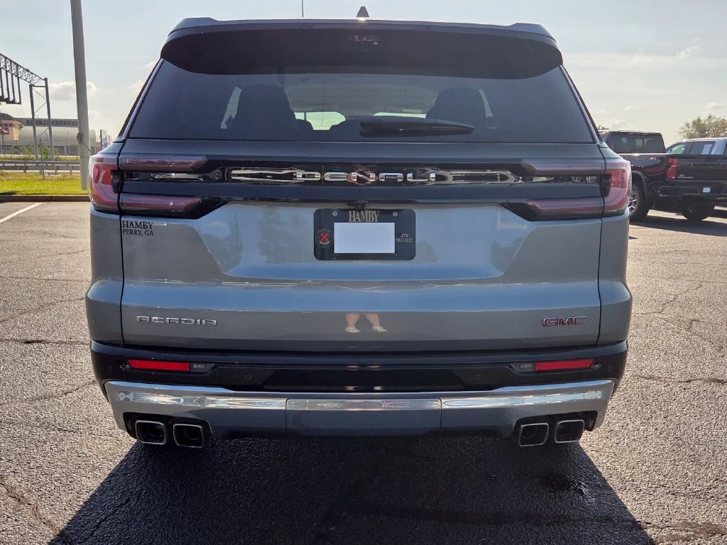 Used 2026 Sterling Metallic GMC Denali image 10