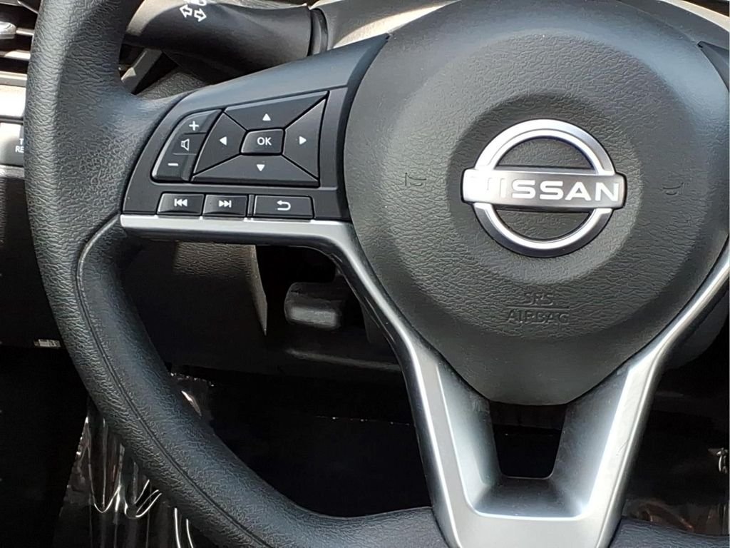 2025 Nissan Altima SV - Photo 10