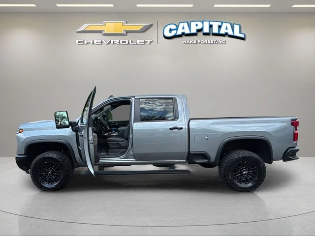 Used 2024 Gray Chevrolet ZR2 image 10