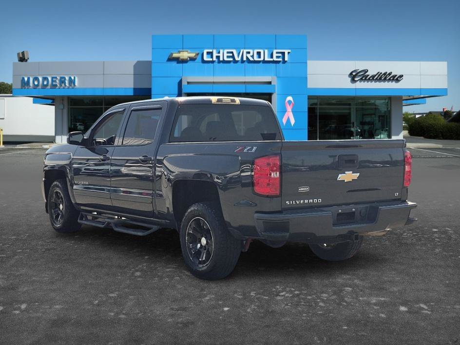 Used 2018 Graphite Metallic Chevrolet LT image 3