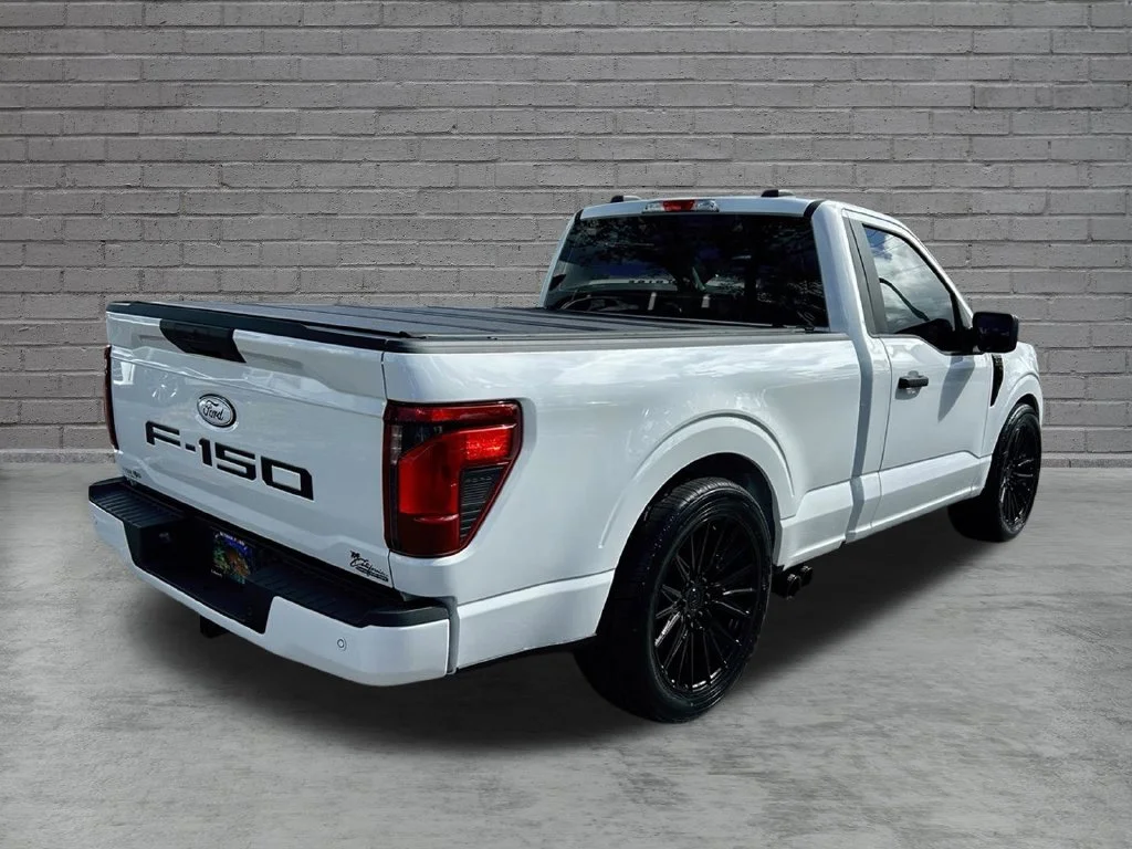 New 2026 Oxford White Ford XL image 5
