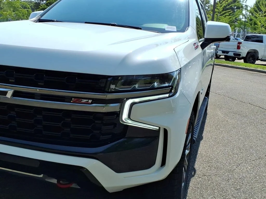 Certified Used 2022 White Chevrolet Z71 image 27