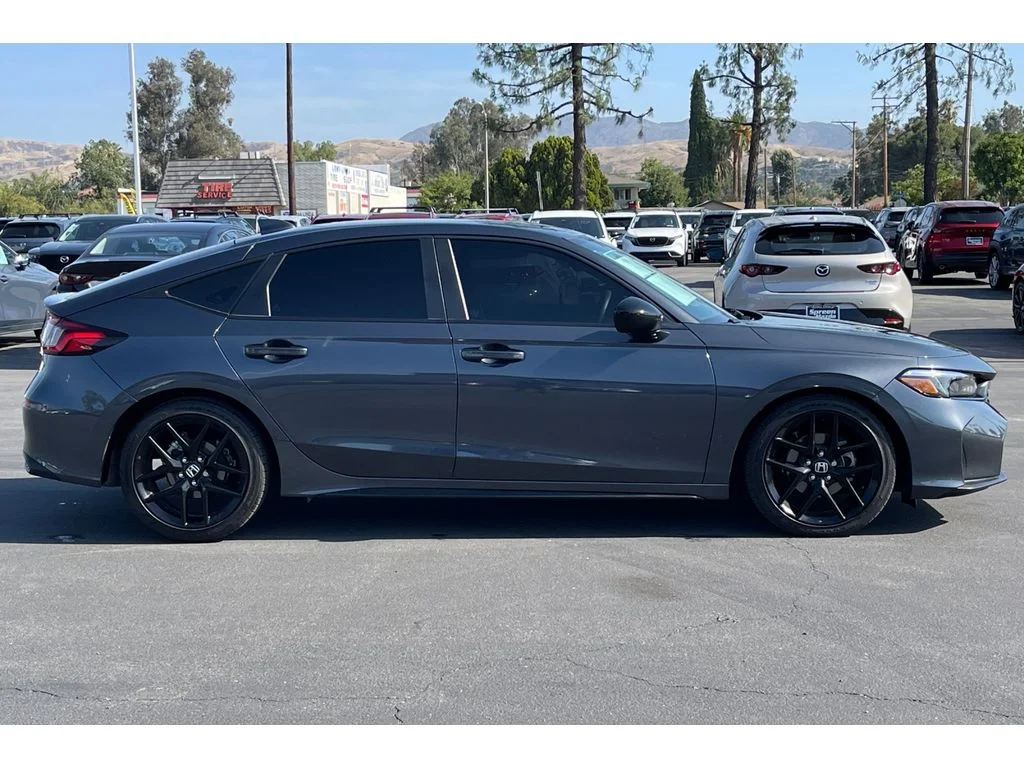 Used 2025 METEORITE GRAY METALLIC Honda Sport image 7