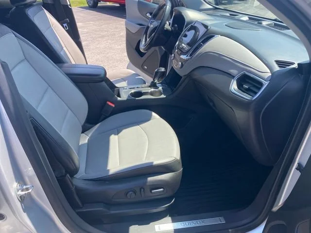 Used 2019 SILVER ICE METALLIC Chevrolet Premier image 39