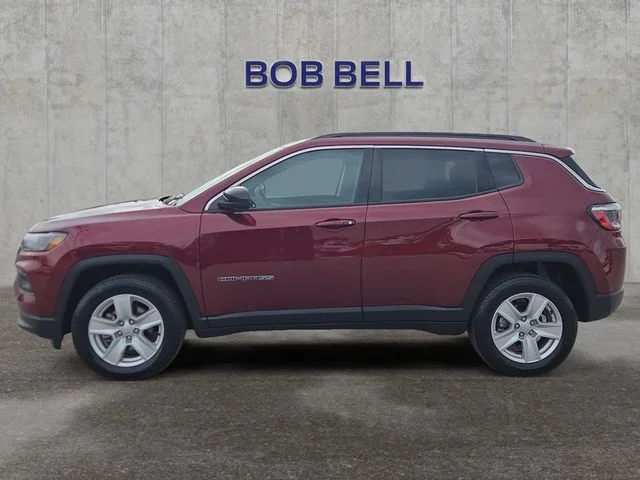 Used 2022 Red Jeep Latitude image 2