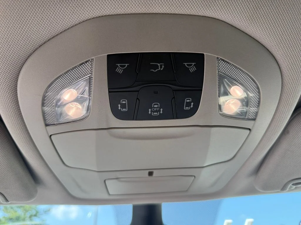 Used 2024 Silver Chrysler Touring L image 36