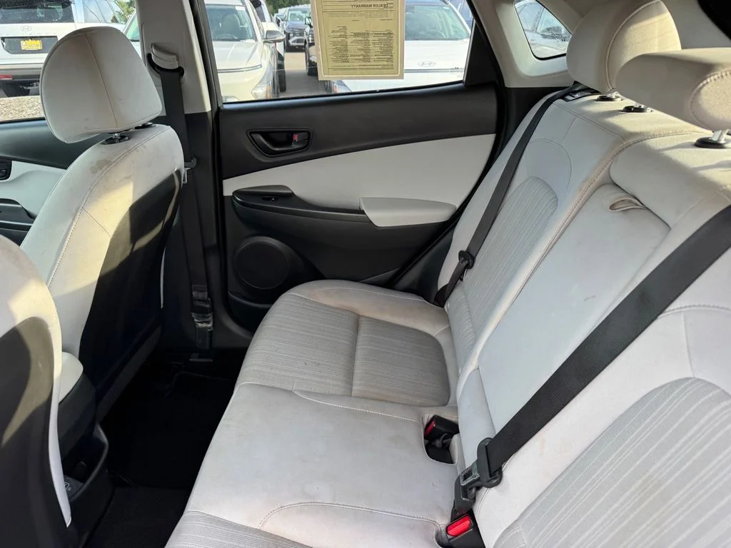 Used 2023 Gray Hyundai SEL image 8