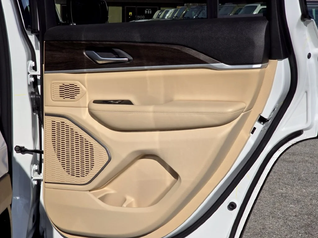 New 2026 White Jeep Limited image 38