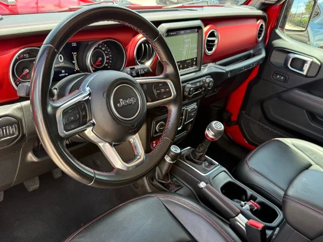 Used 2022 Red Clearcoat Jeep Unlimited Rubicon image 11