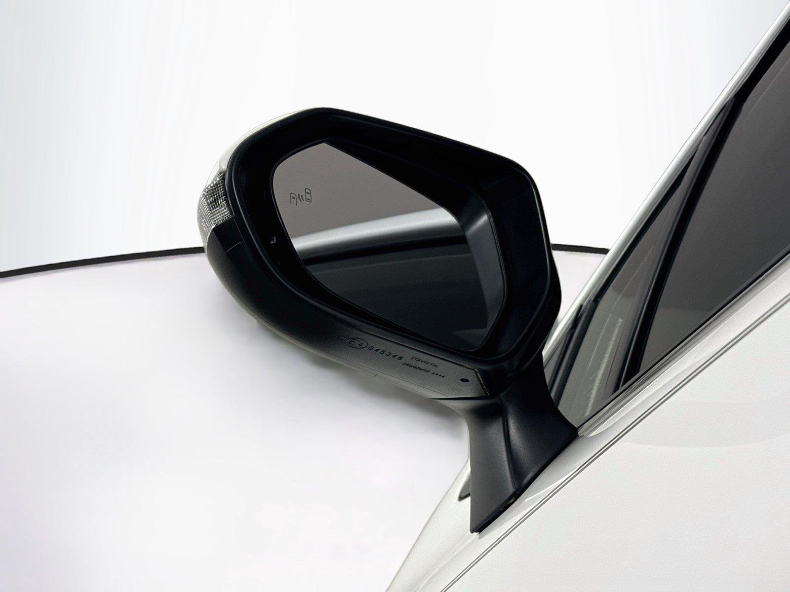 Certified Used 2022 Super White Toyota XSE image 5