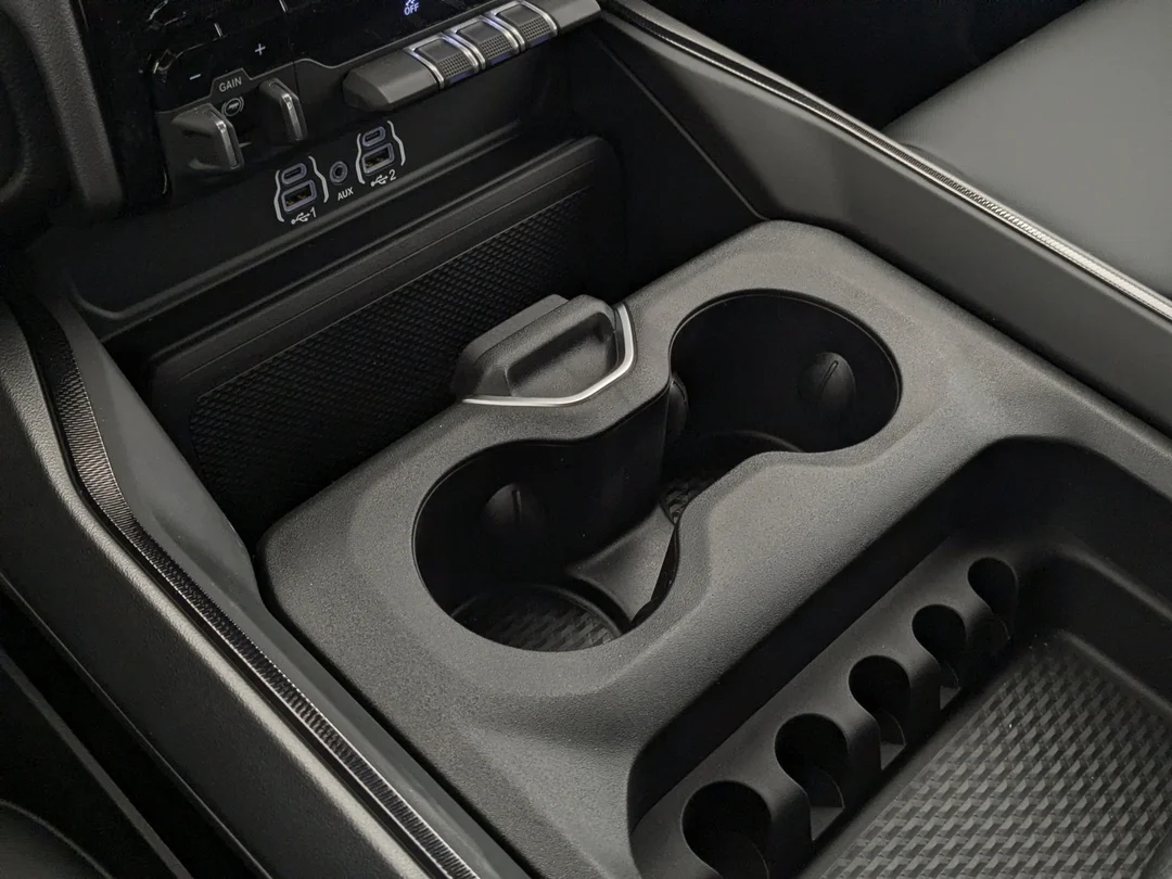 New 2026 White RAM Sport - - Sport Level 1 Equip Grp - Night Edition - 19-Spkr H/K Sound - 14.4 Uconnect Nav & More! image 24