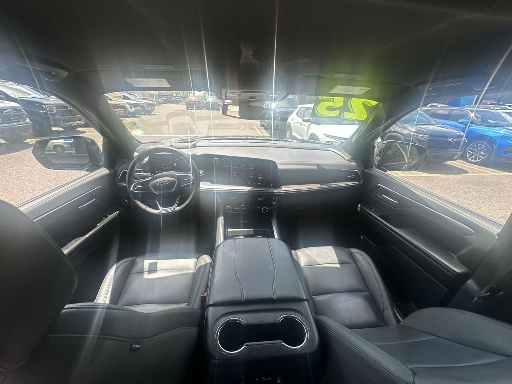 Used 2025 Black Chevrolet Z71 image 18