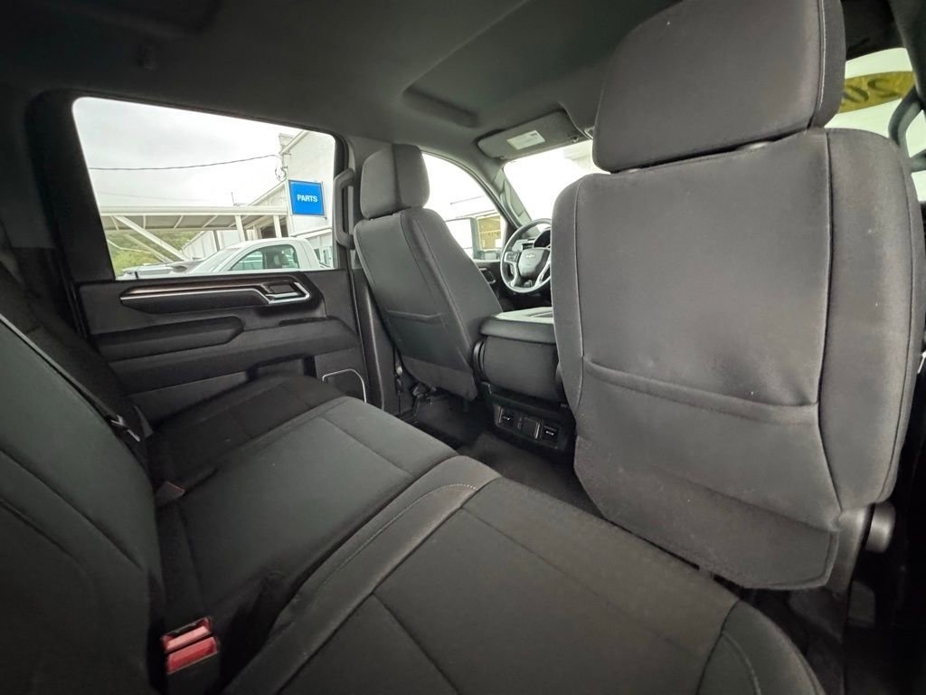 Used 2025 Sterling Gray Metallic Chevrolet LT image 26