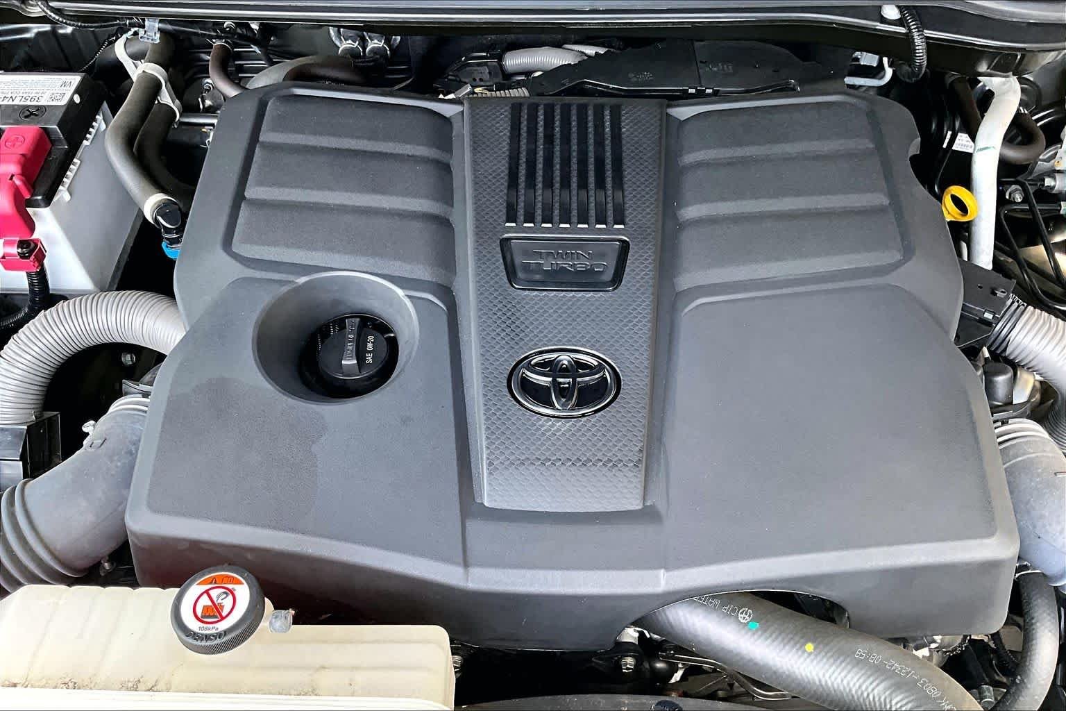 Used 2023 Magnetic Gray Metallic Toyota Platinum image 33