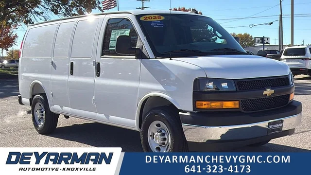 2025 Chevrolet Express Cargo WT