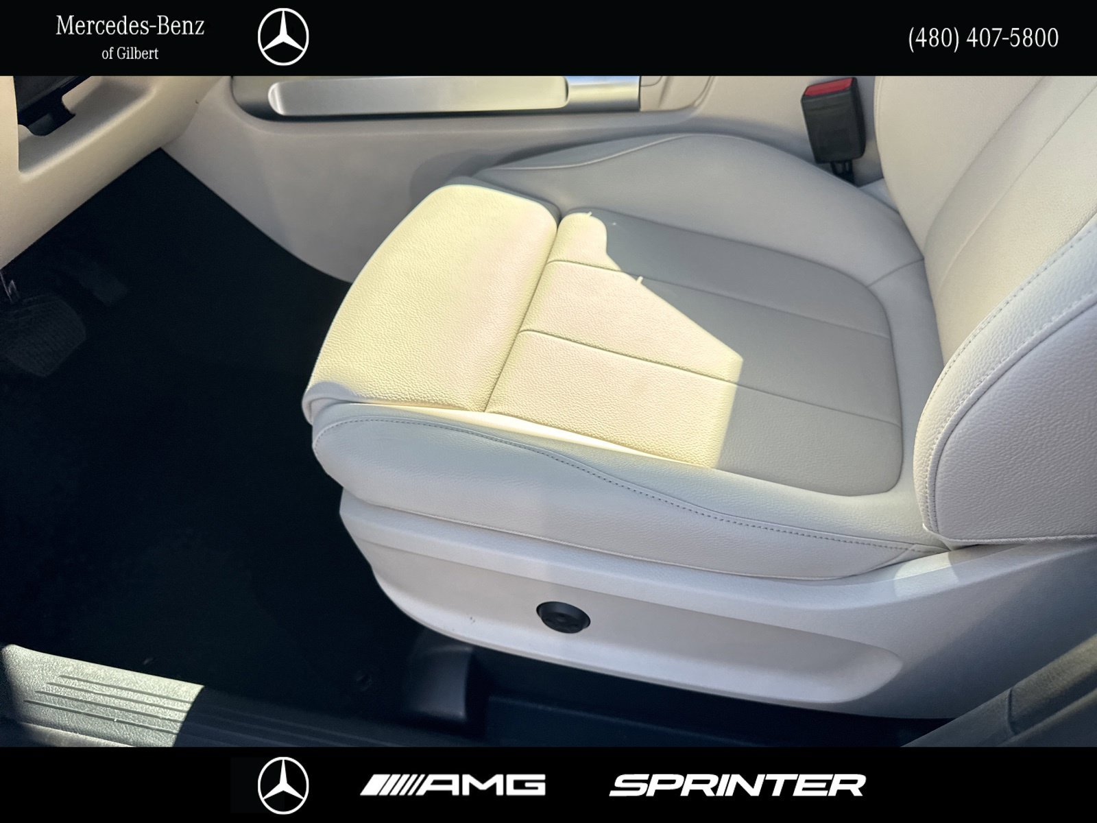 New 2026 Polar White Mercedes-Benz GLB 250 image 12