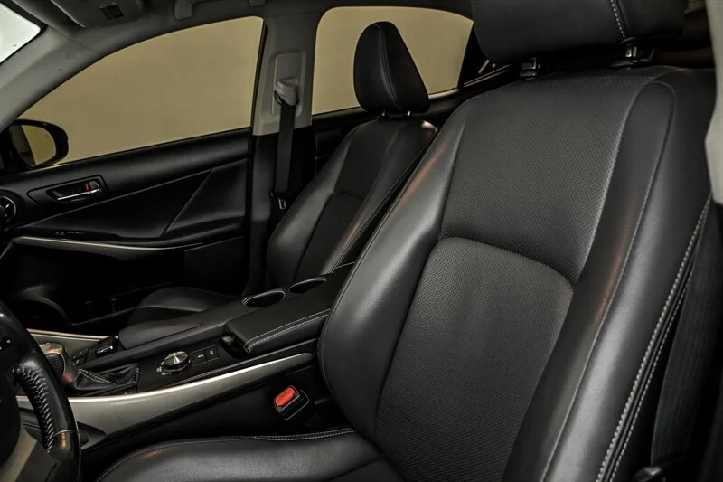 Used 2016 Nebula Gray Pearl Lexus  image 16