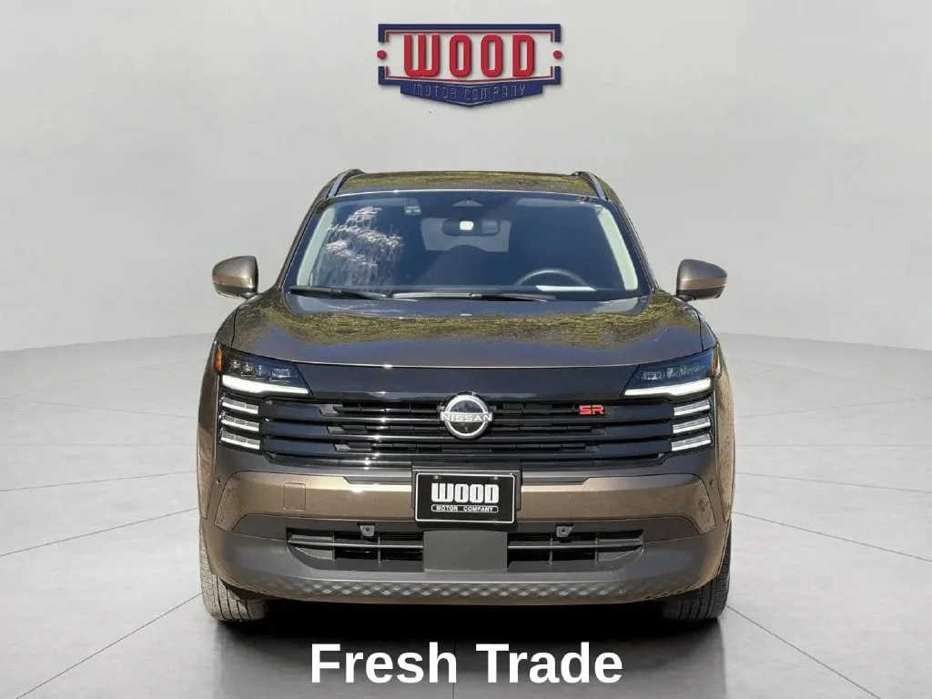 Used 2025 Canyon Bronze Metallic Nissan SR image 2
