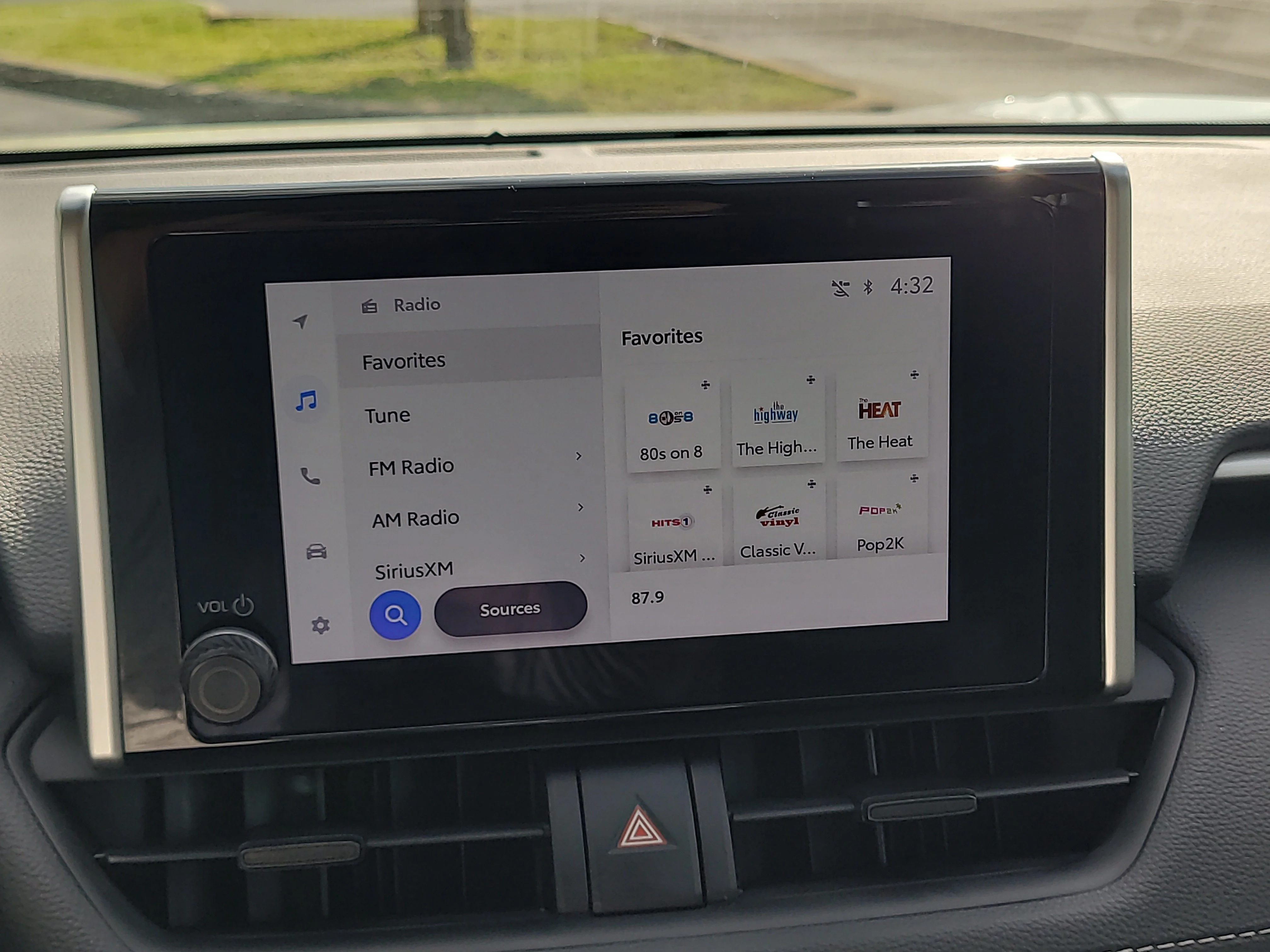 Certified Used 2025 Ice Toyota Hybrid XLE image 24