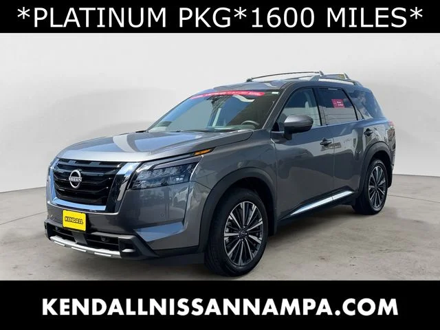 2025 Nissan Pathfinder Platinum 4WD's photo
