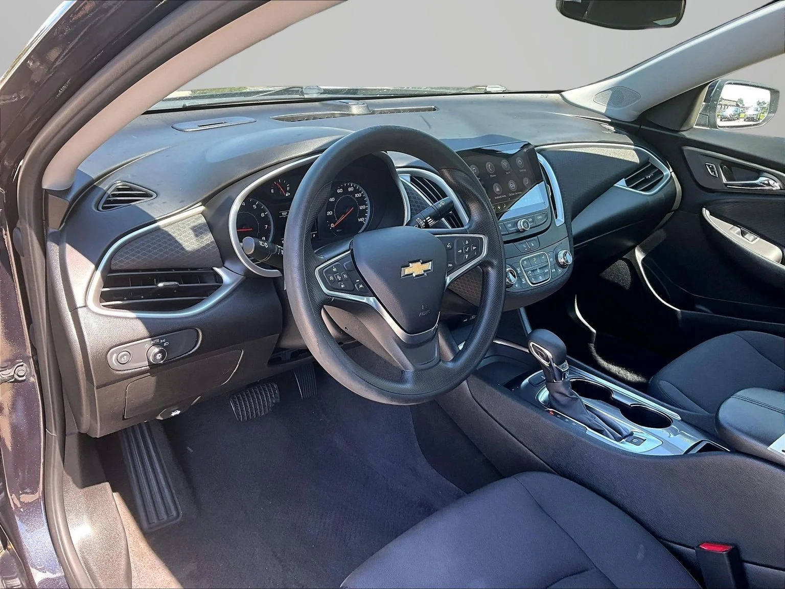 Used 2023 Gray Chevrolet LT image 14
