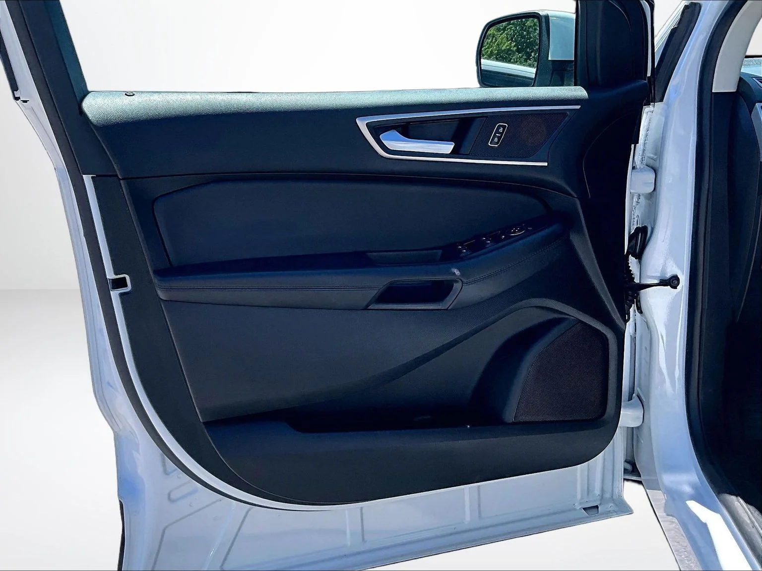 Used 2024 White Ford SEL image 24