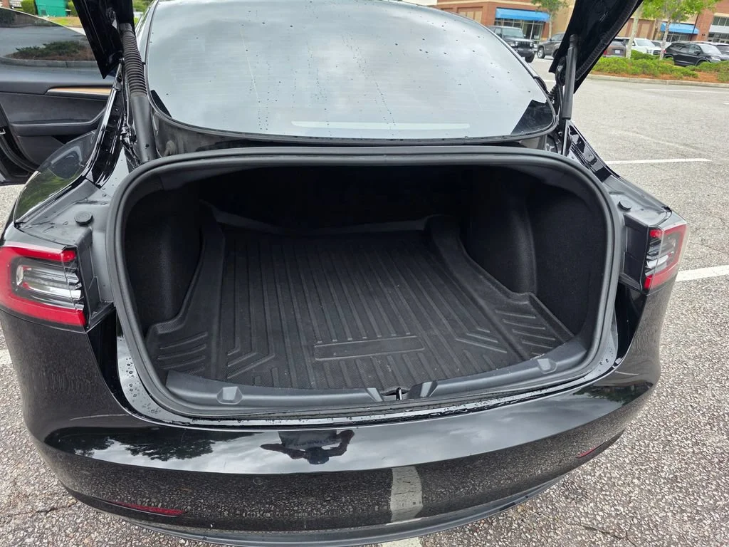 Used 2022  Tesla Long Range image 33
