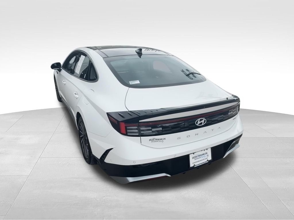 Used 2024 White Hyundai Limited image 7