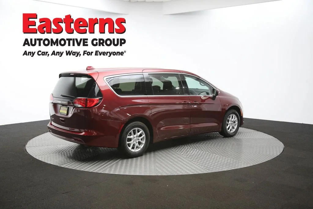 Used 2020 Red Chrysler LX image 41