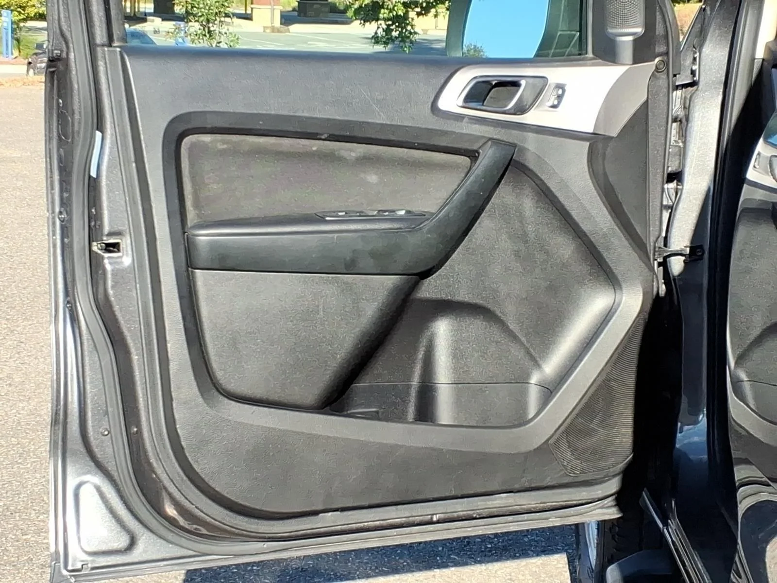 Used 2019 Magnetic Metallic Ford XLT image 28