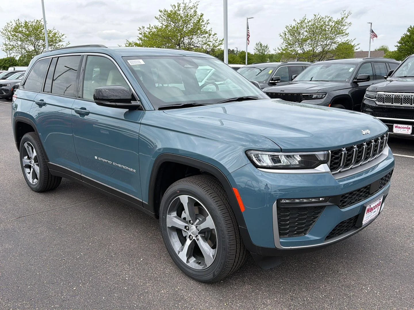 New 2026 Steel Blue Exterior Paint Jeep Limited image 2