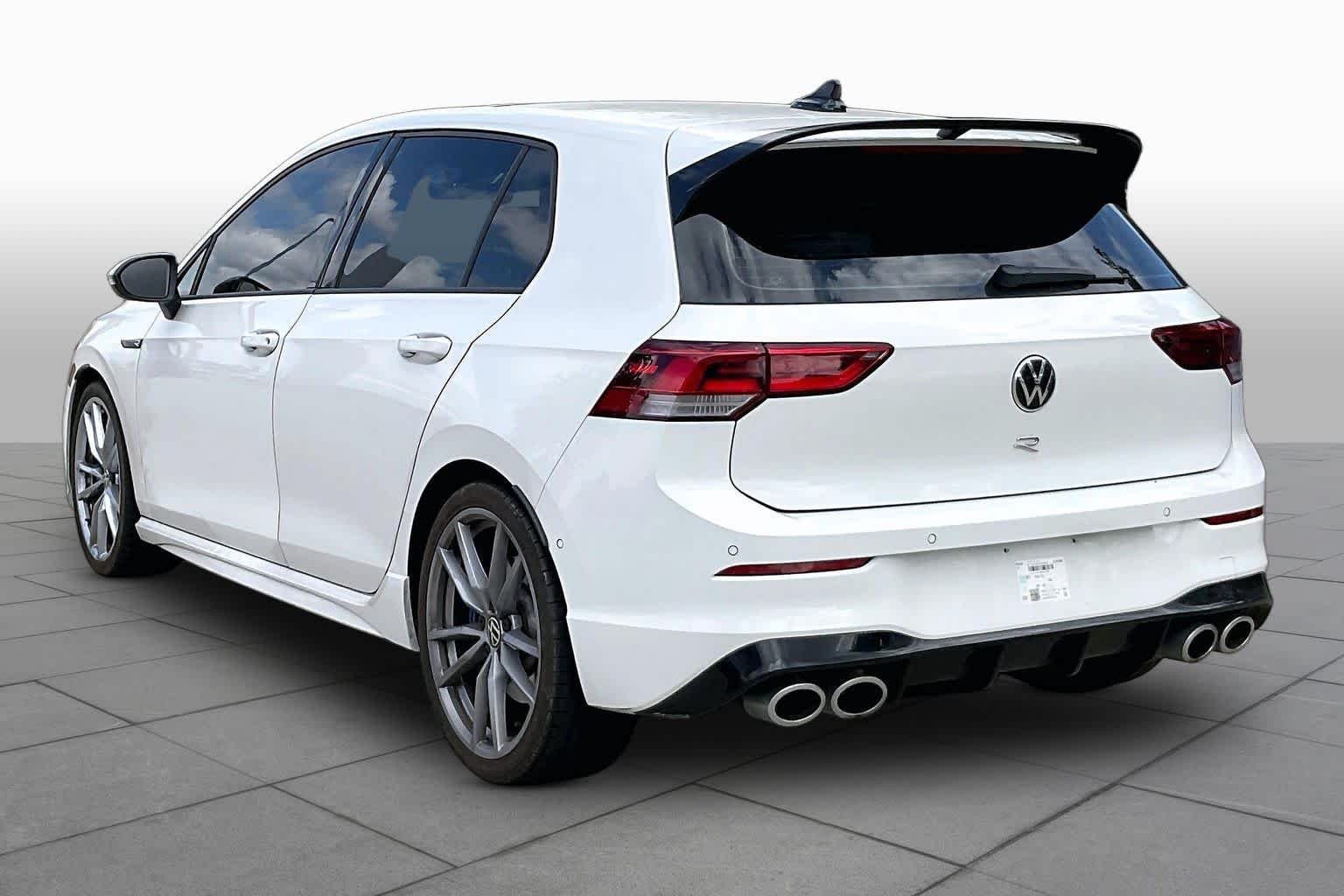 Used 2024 Pure White Volkswagen  image 11