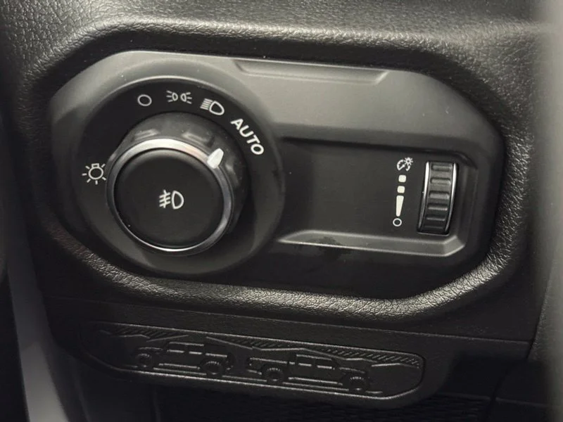 New 2026 Bright White Clearcoat Jeep  image 16