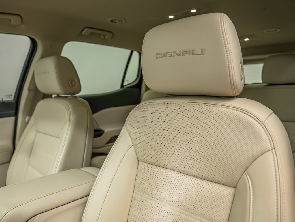 Used 2023 Sterling Metallic GMC Denali image 32
