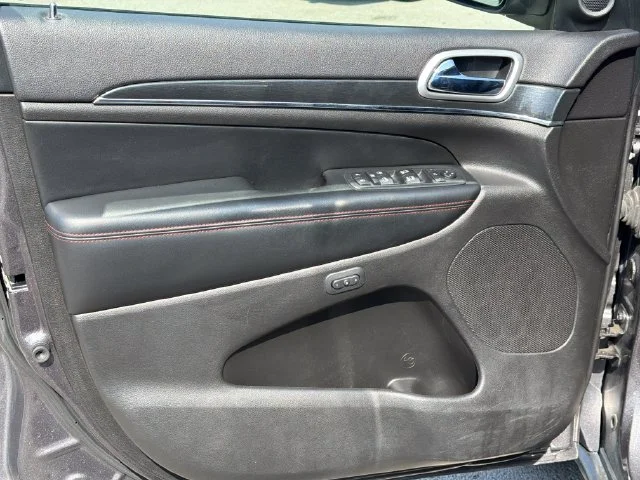 Used 2018 Gray Jeep Trailhawk image 16