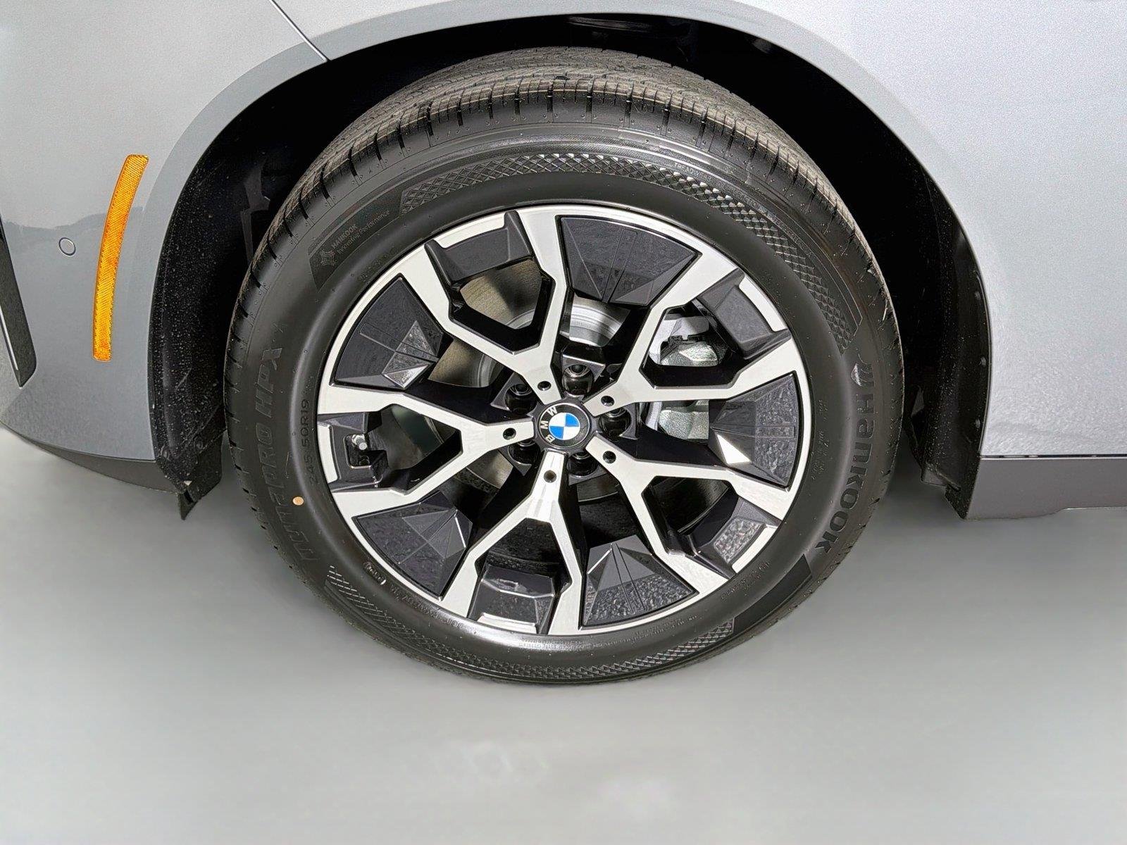 New 2026 Skyscraper Grey Metallic BMW 30 xDrive image 30